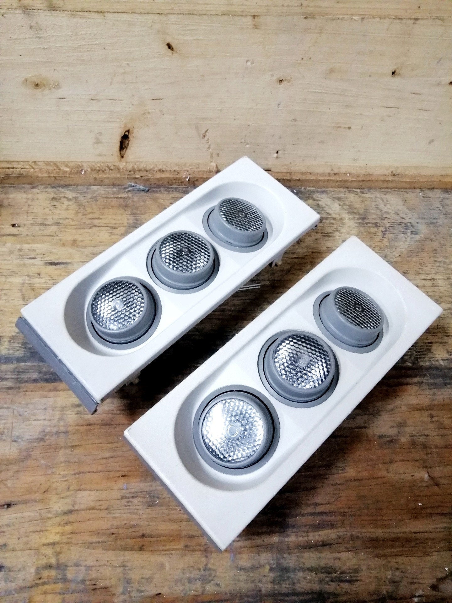 Airbus A320/A330/A340 Passenger Service Unit PSU Lamps Lighting Passenger Lighting Single Double or Triple