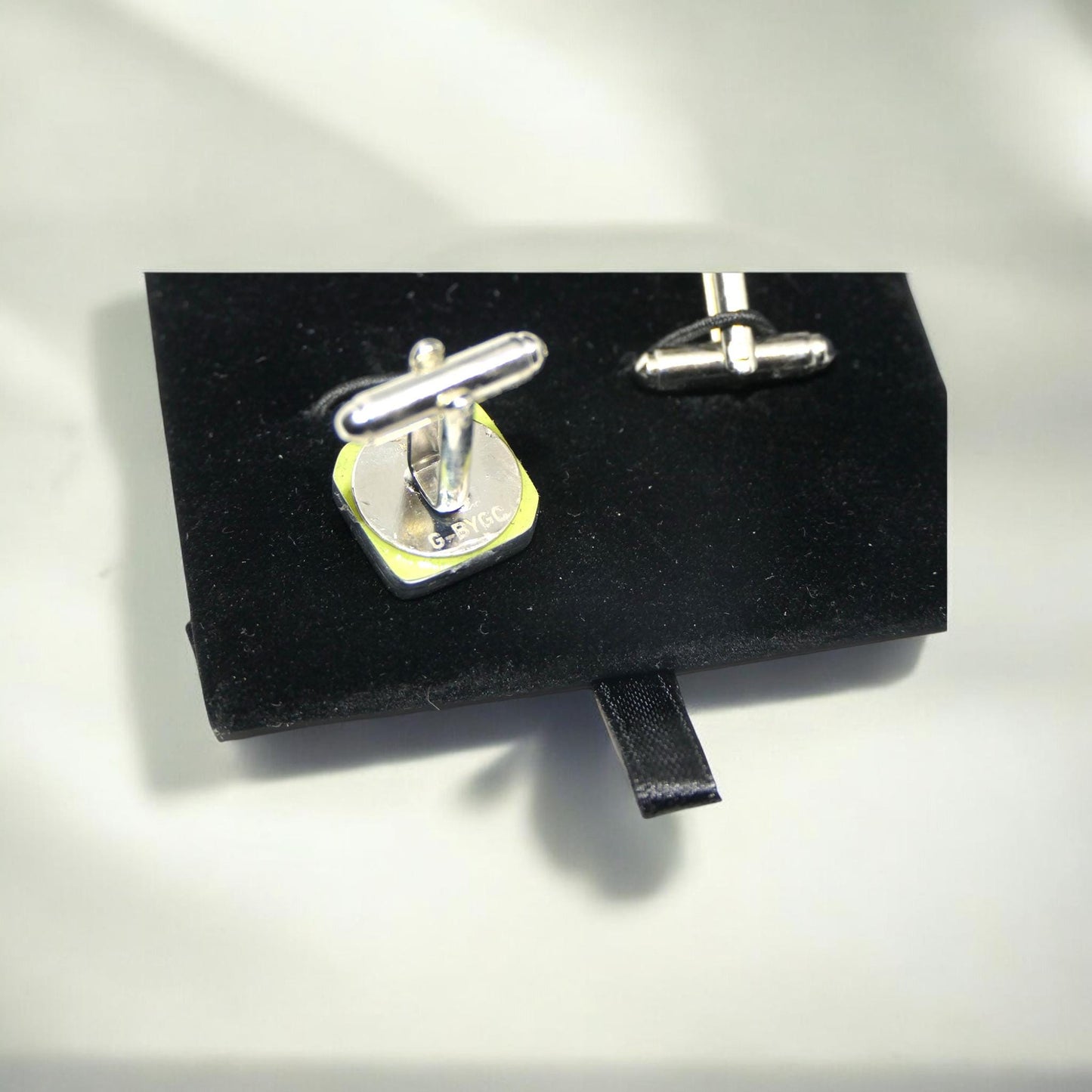 Aircraft Fuselage Cufflinks British Airways G-BYGC Boeing 747-400 BOAC Chelsea Rose Speedbird