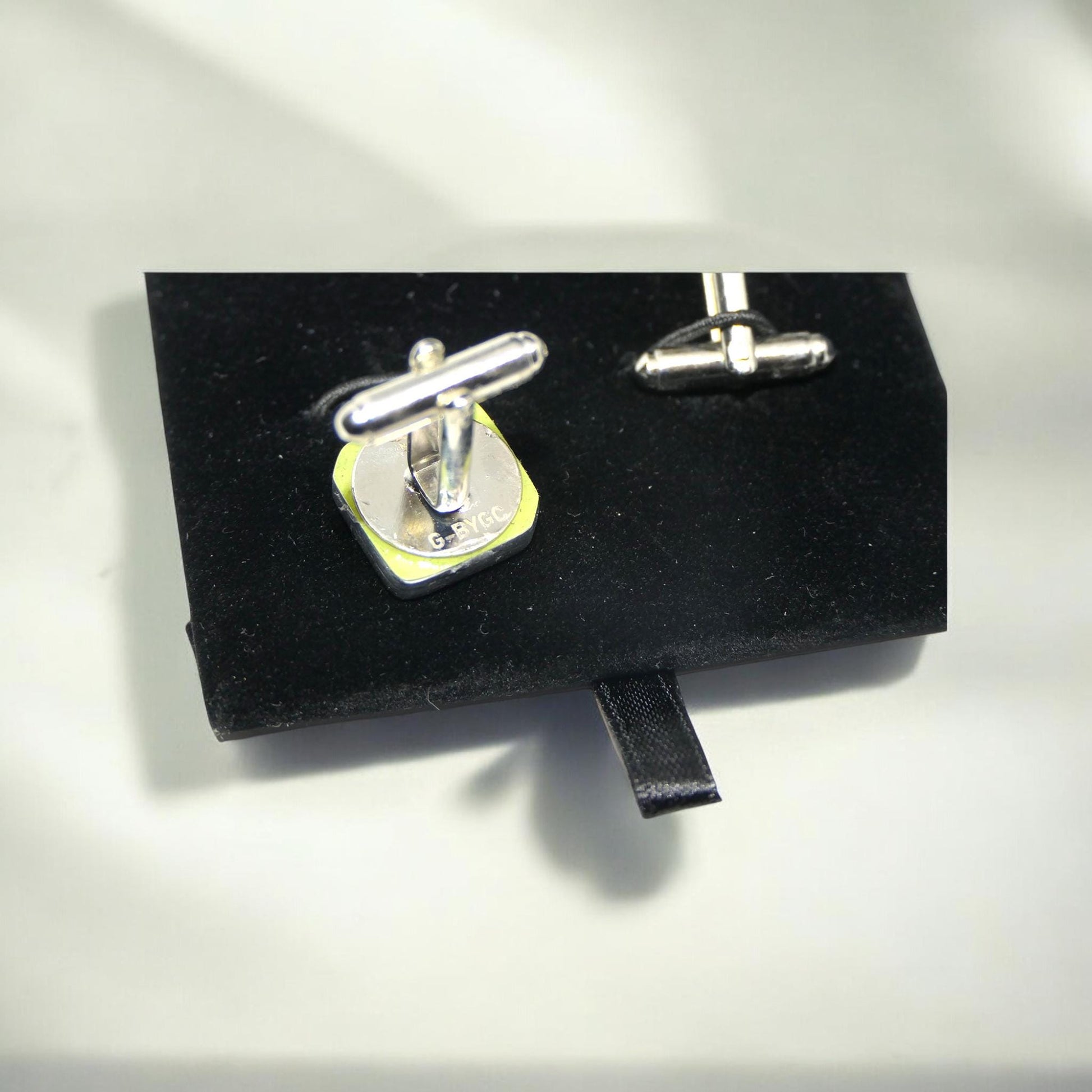 Aircraft Fuselage Cufflinks British Airways G-BYGC Boeing 747-400 BOAC Chelsea Rose Speedbird