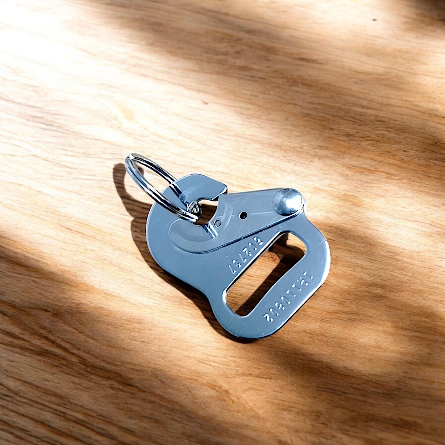 Boeing 747 Aircraft Seat Belt Bracket Key Clip Bottle Opener Virgin Atlantic Keychain