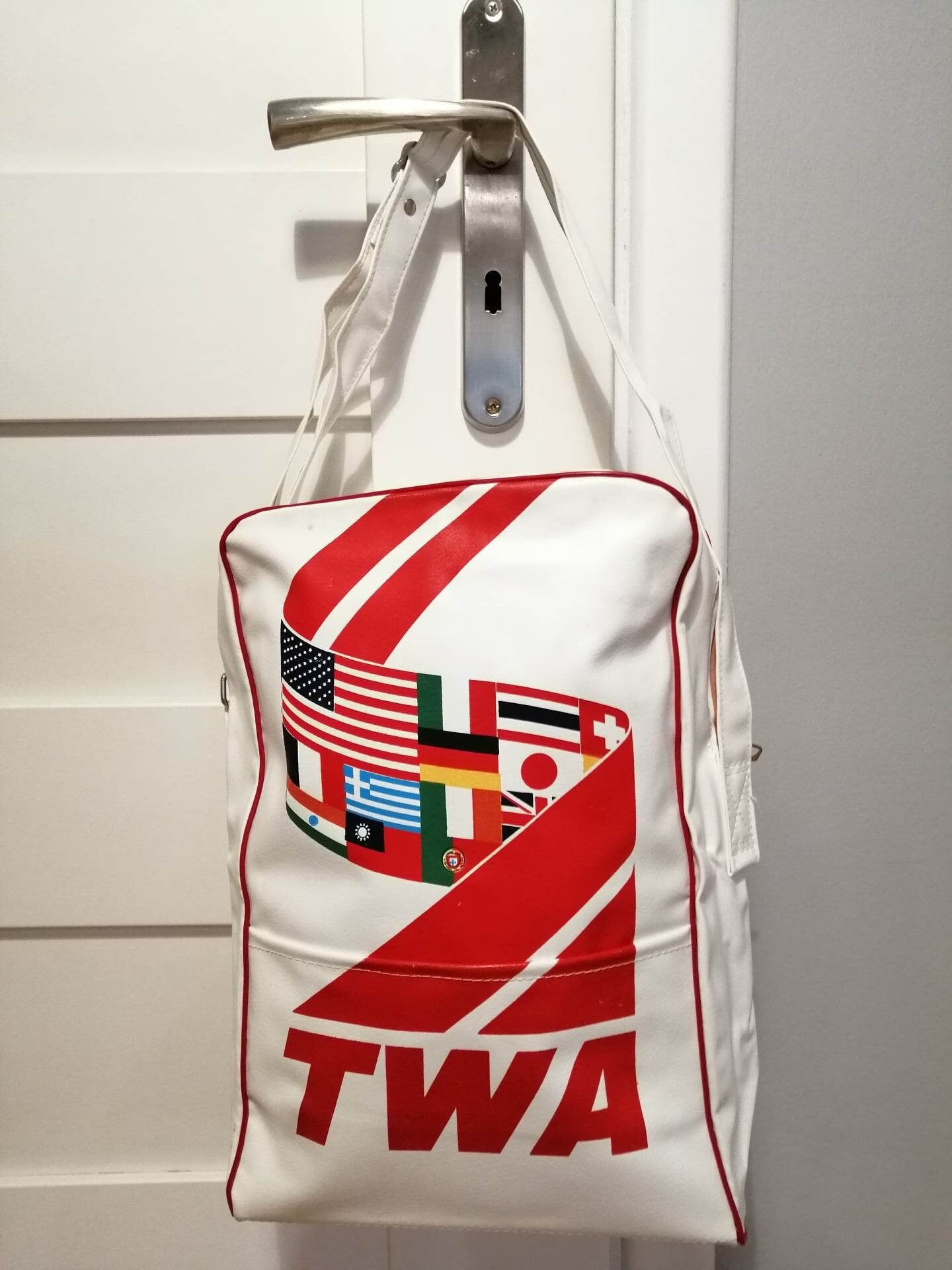 Vintage TWA Flight Bag Carry On Bag - Trans World Airlines TWA International Flags 1970s - Aviation Shoulder Bag