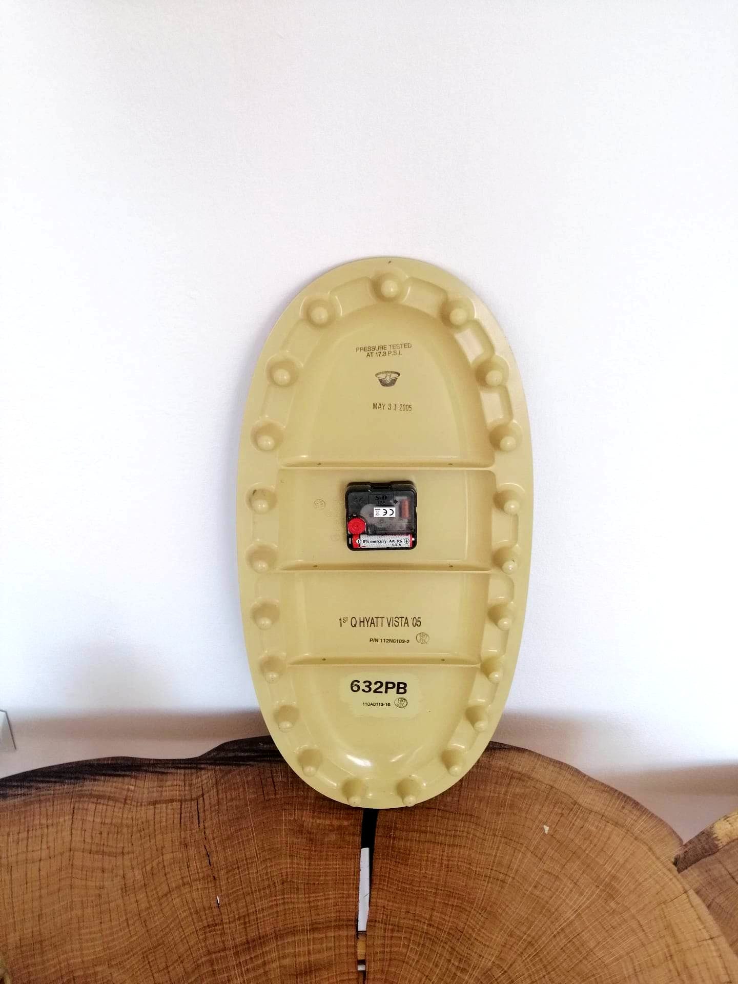 Aviation Wall Clock, Standing Clock, Made of Boeing 737 Fuel Tank Door Panel - B737 - D-AWBC SAS / Privatair