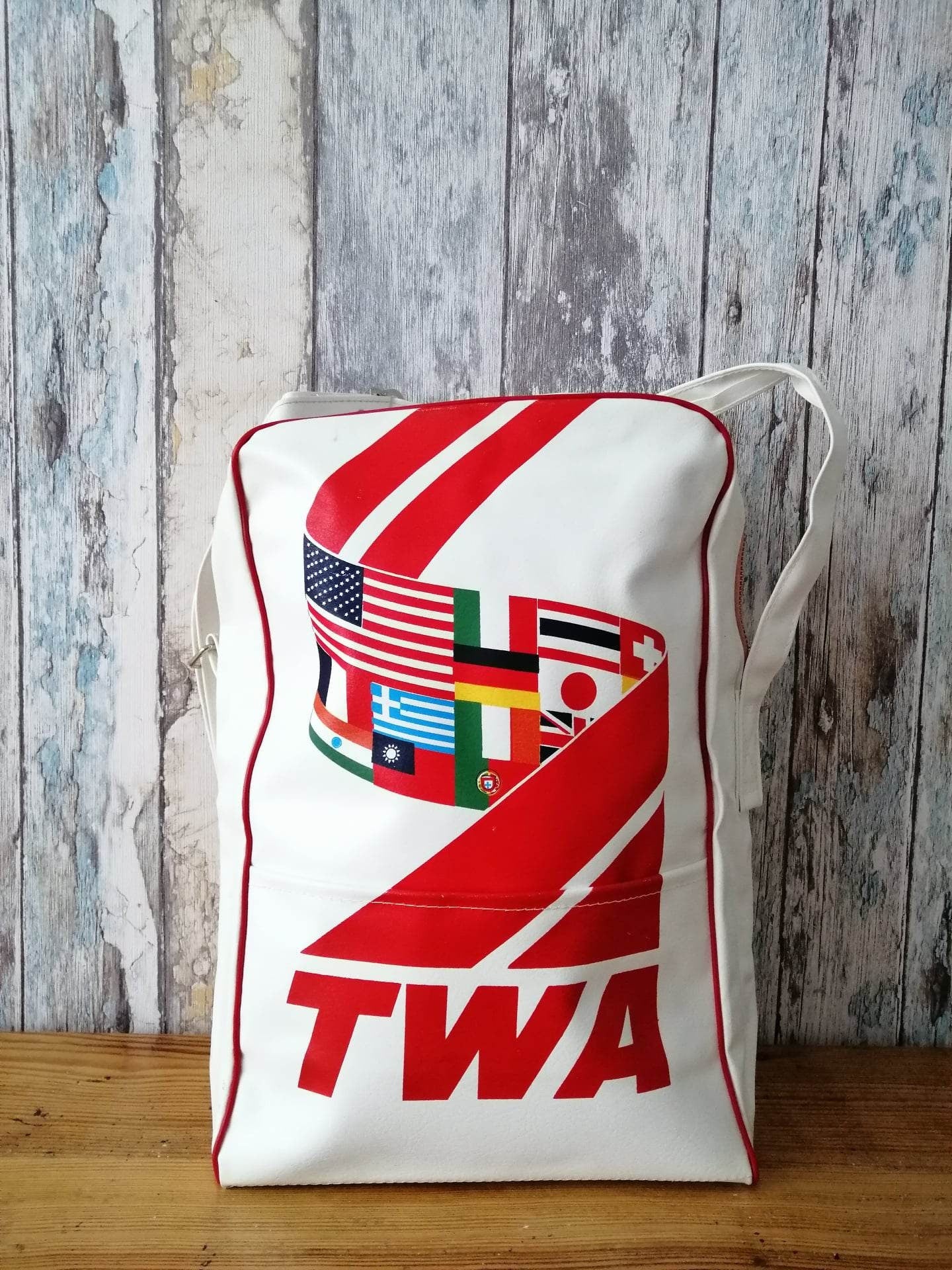 Vintage TWA Flight Bag Carry On Bag - Trans World Airlines TWA International Flags 1970s - Aviation Shoulder Bag