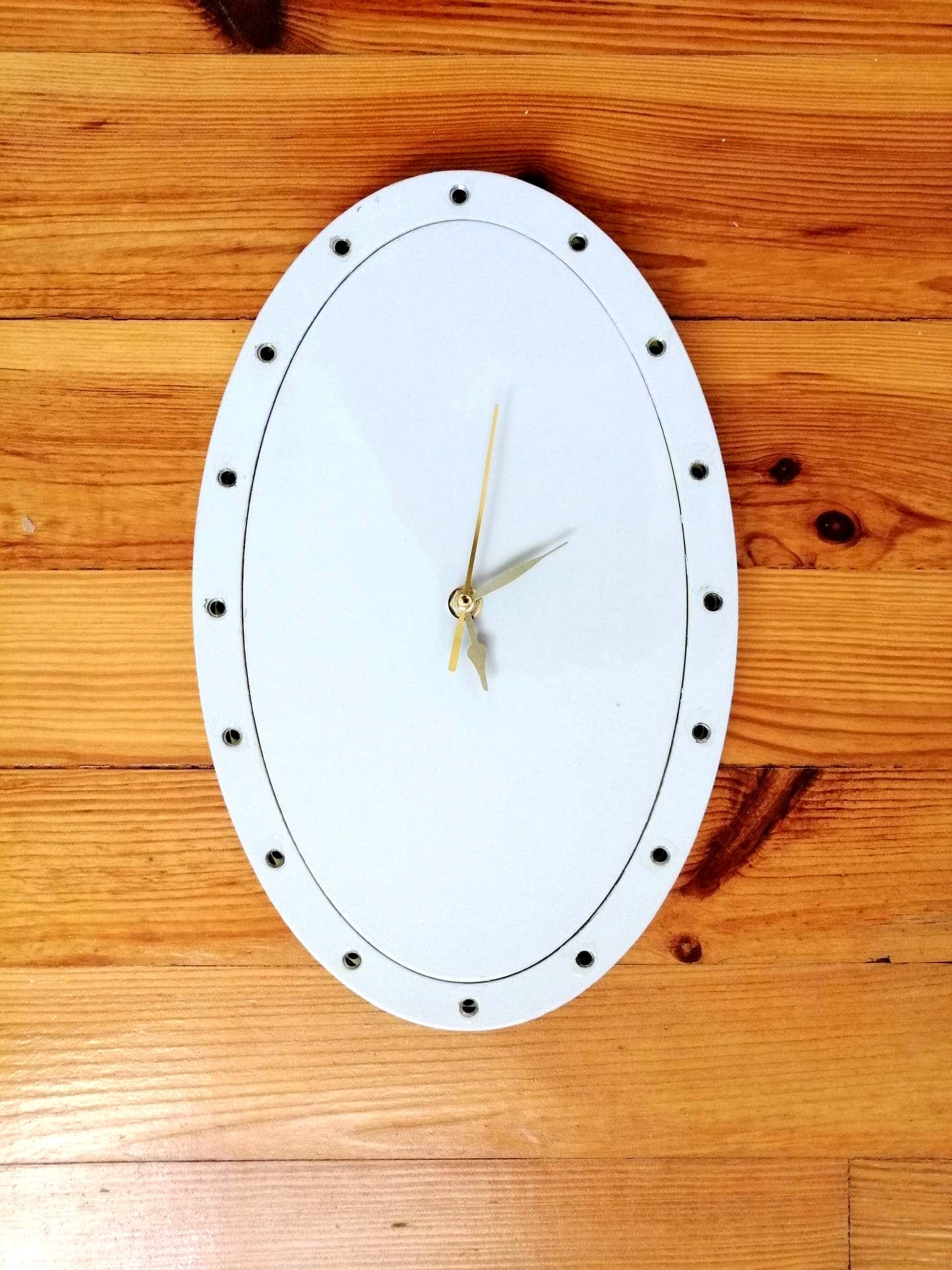 Aviation Wall Clock, Standing Clock, Made of Boeing 737 Fuel Tank Door Panel - B737 - D-AWBC SAS / Privatair