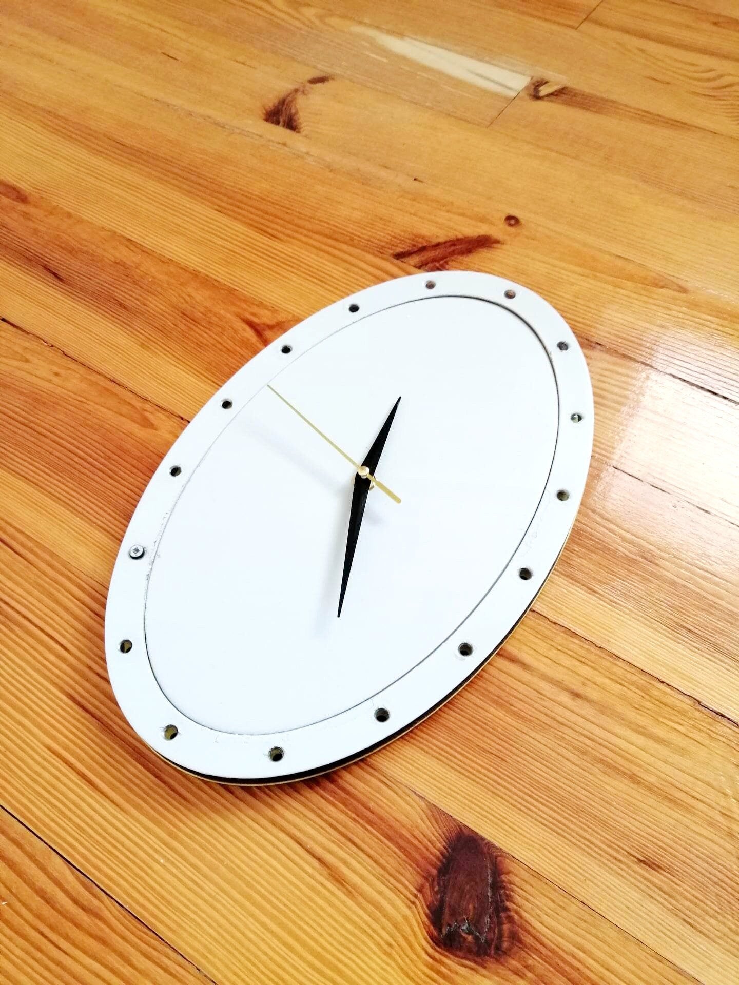 Aviation Wall Clock, Standing Clock, Made of Boeing 737 Fuel Tank Door Panel - B737 - D-AWBC SAS / Privatair