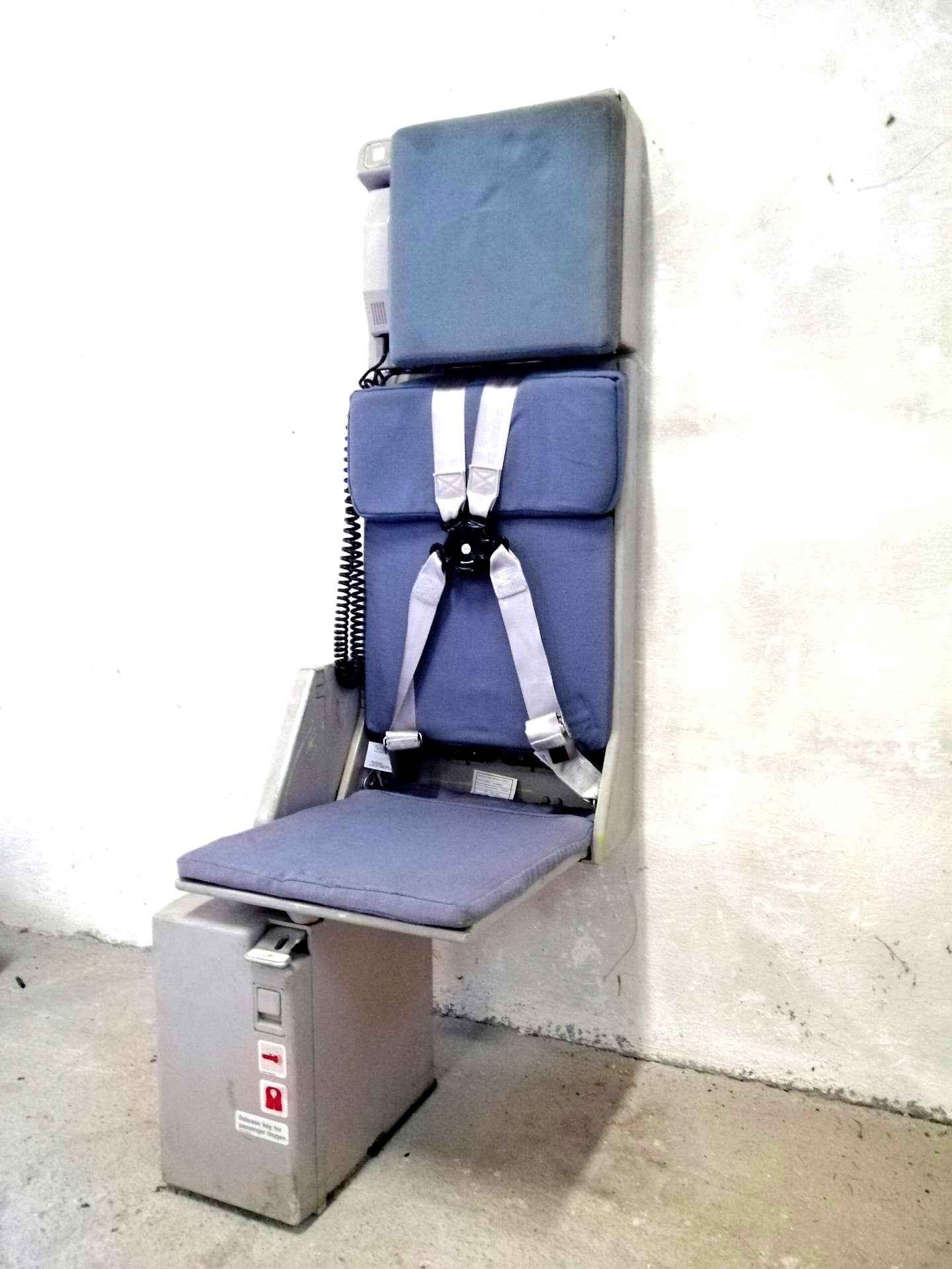 Airbus A320 Authentic Cabin Crew Jump Seat from Cathay Dragon, Flight Attendant Seat, Aviation Furnitures