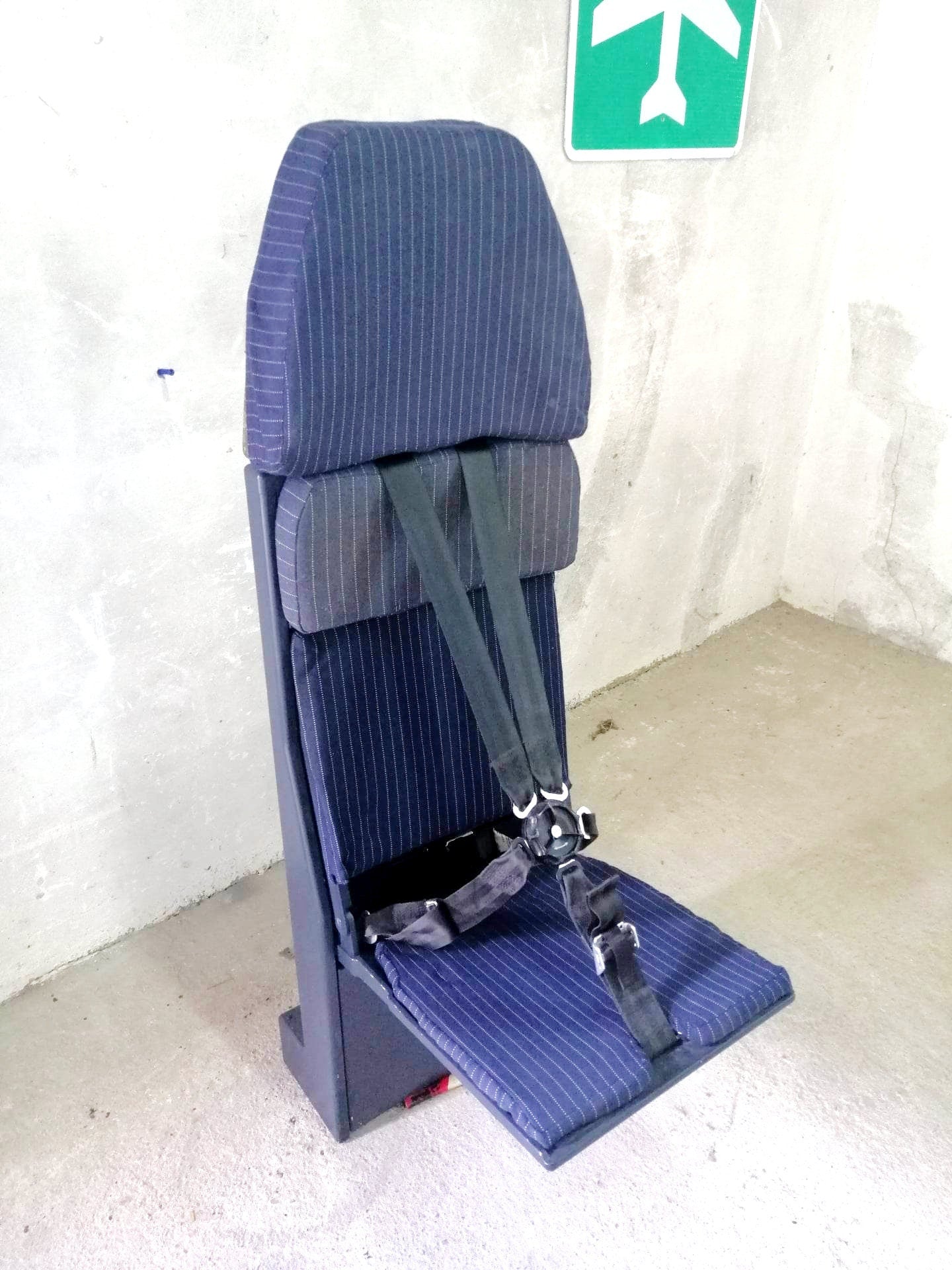 Airbus A330 Authentic Cabin Crew Jump Seat from Tap Air Portugal, MSN 317, Reg: CS-TOK, Flight Attendant Seat, Aviation Furnitures