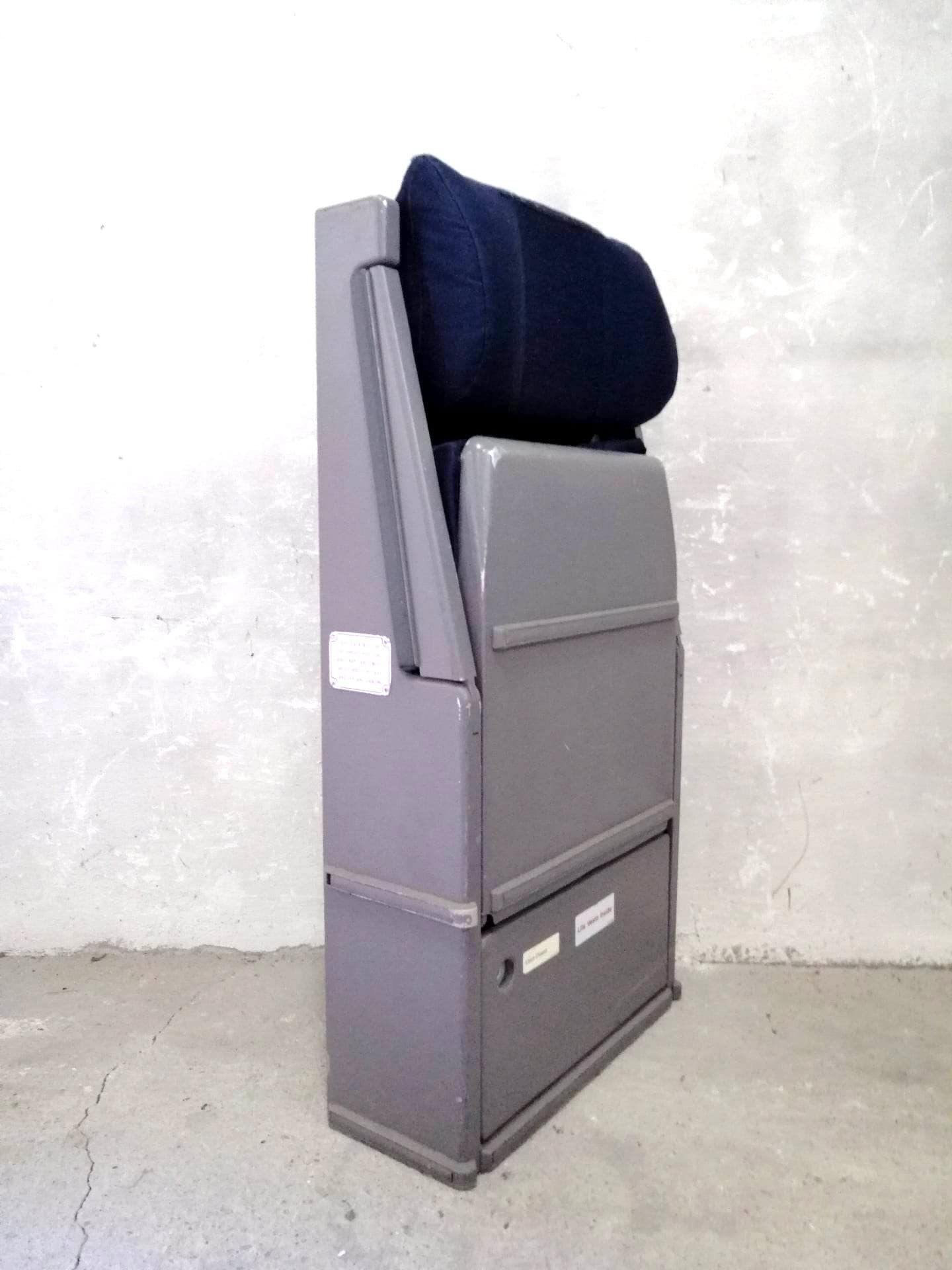 Boeing 747 Authentic Cabin Crew Jump Seat from KLM Royal Dutch Airlines -  Boeing 747 PH-BFR Flight Attendant Seat, Aviation Furnitures