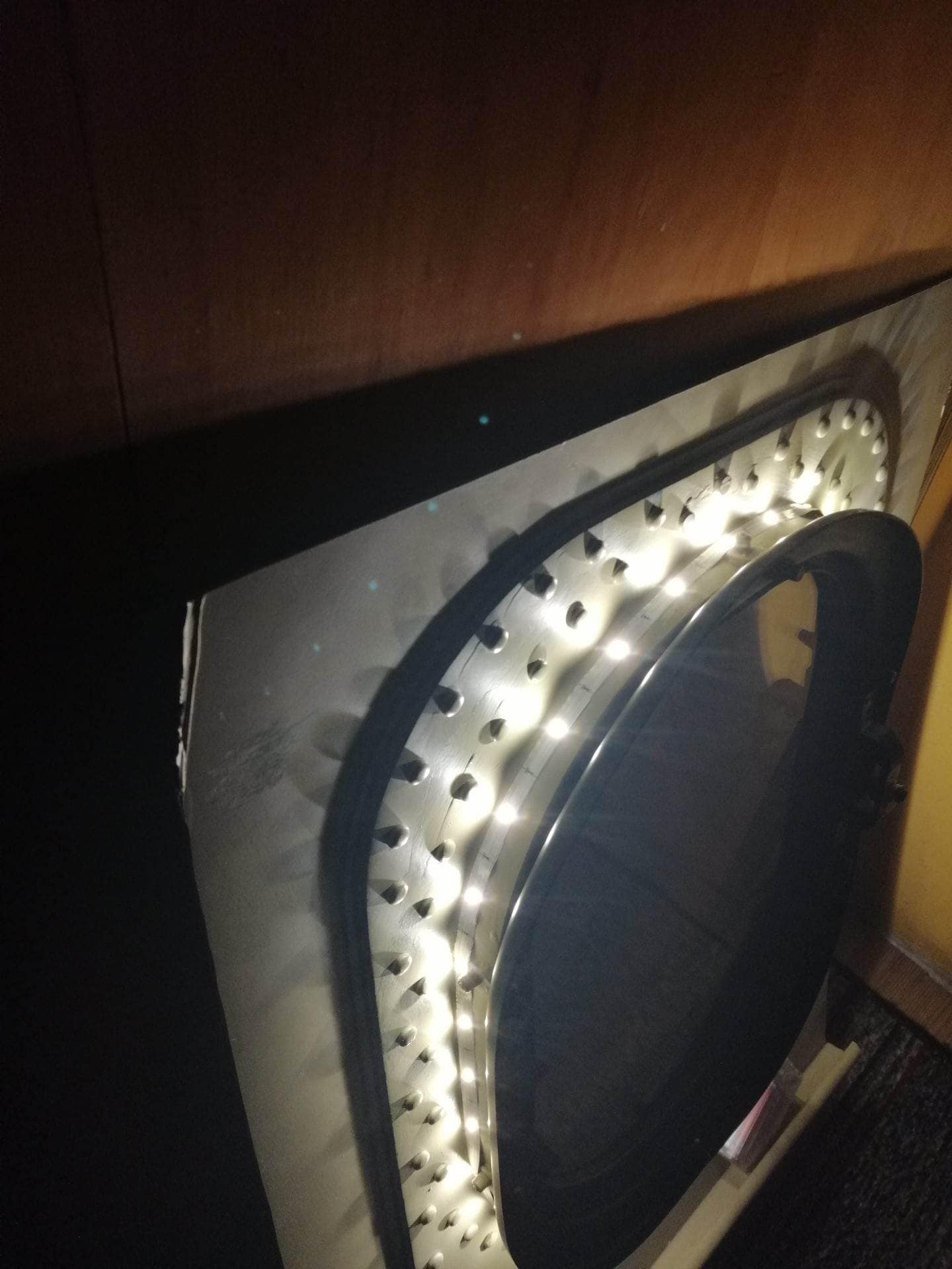 British Airways G-EUOB Airbus A319  | Authentic Aircraft Window Cut Fuselage | Aviation Aircraft LED Lamp