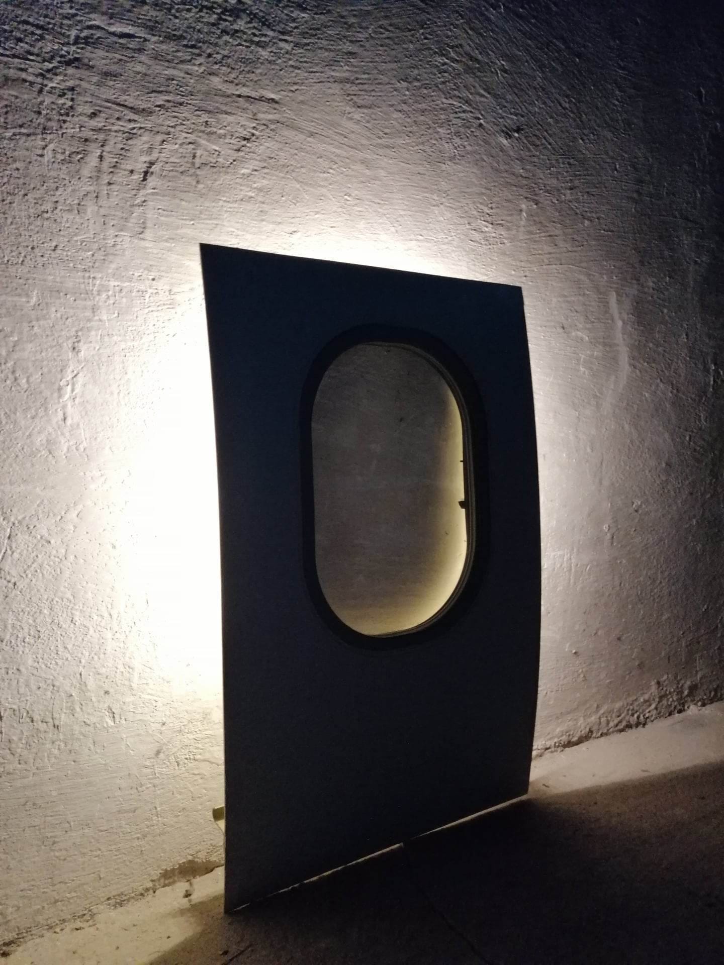 British Airways G-EUOB Airbus A319  | Authentic Aircraft Window Cut Fuselage | Aviation Aircraft LED Lamp