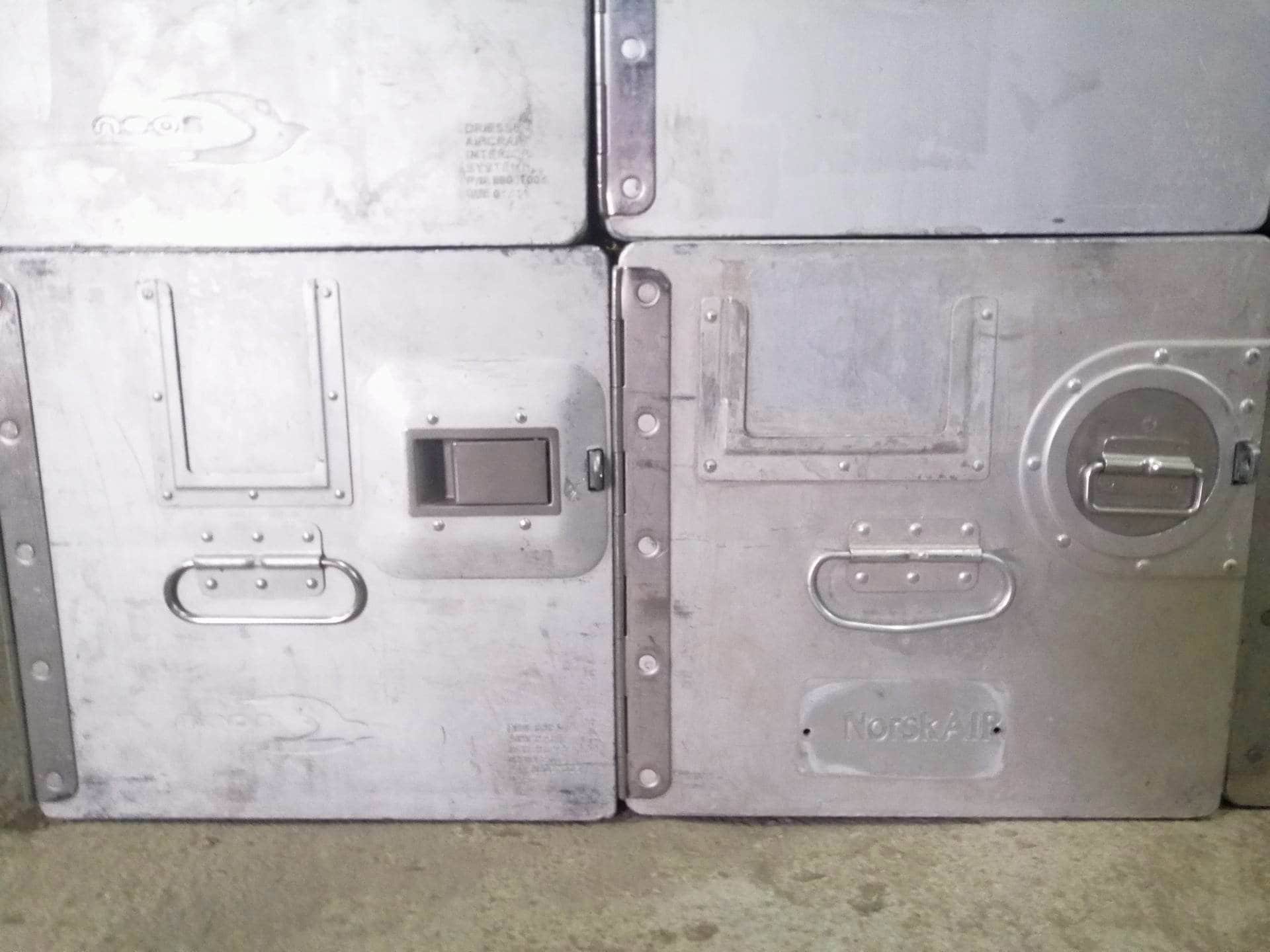 Various Airlines, Original Airline Galley Storage Boxes, Aircraft Storage Containers, Cabinet, Flugzeugcontainer, Flight Case