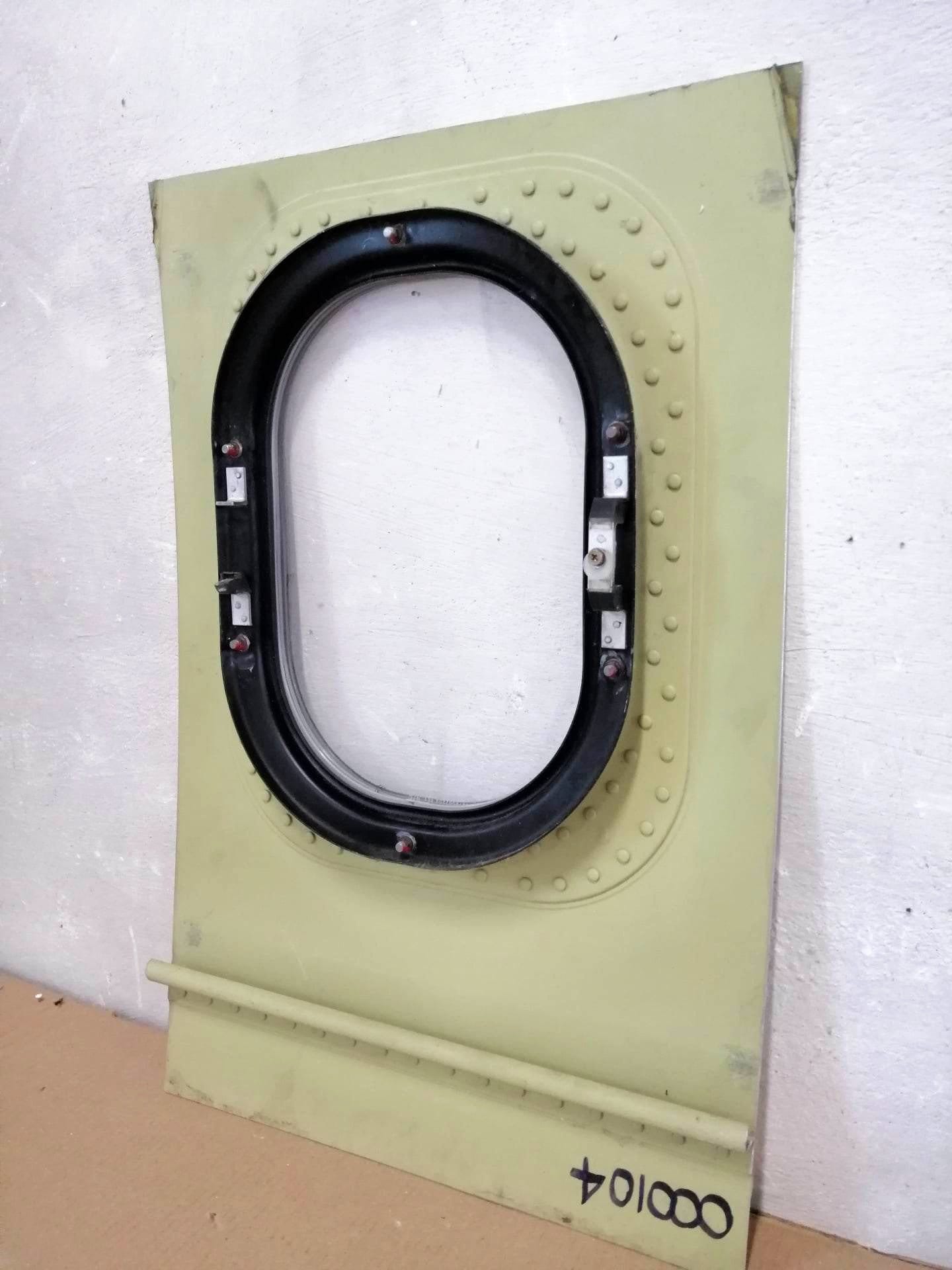 British Airways G-EUOB Airbus A319  | Authentic Aircraft Window Cut Fuselage | Aviation Aircraft LED Lamp