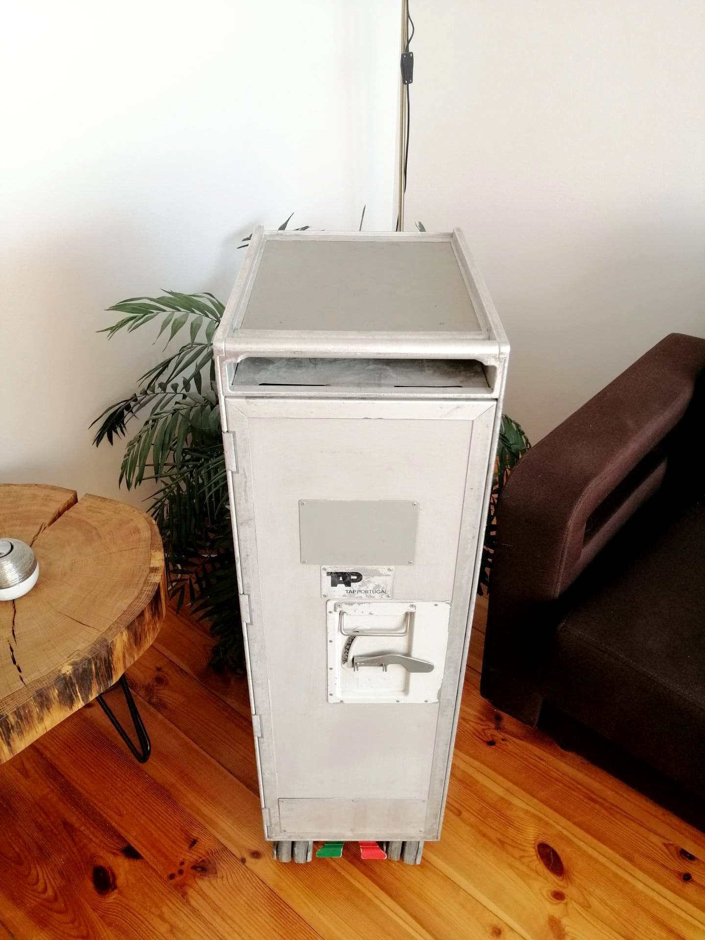 Original Airplane Galley Half Size Cart with Accessories | Airline Galley Trolley TAP Portugal | Driessen