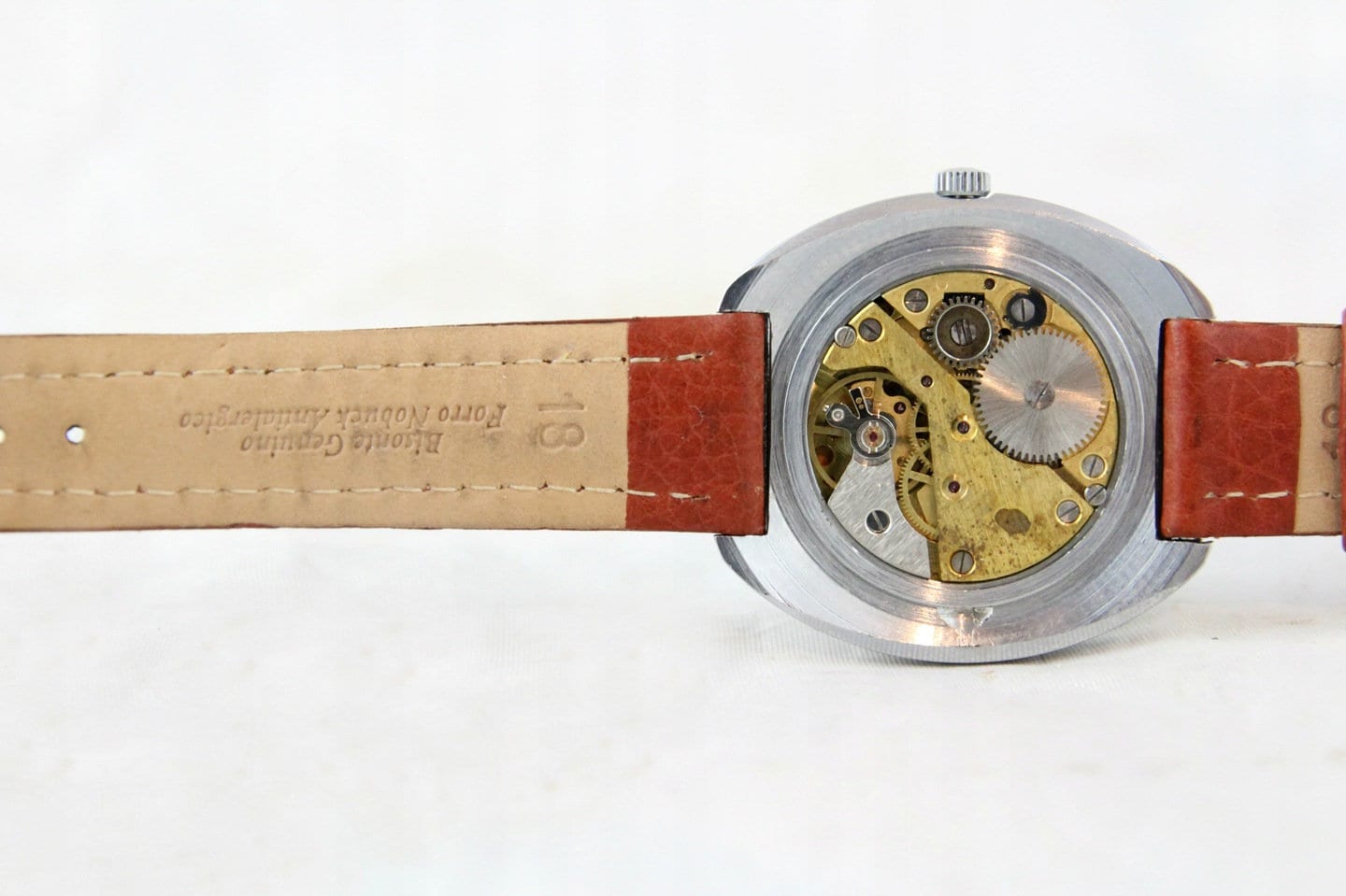 Vintage Soviet Raketa Mechanical Watch – USA & USSR Flags, Cold War Era, 1980s