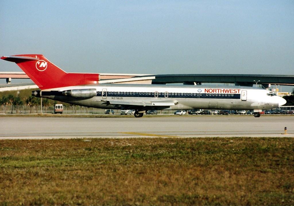 Boeing 727 in NWA livery